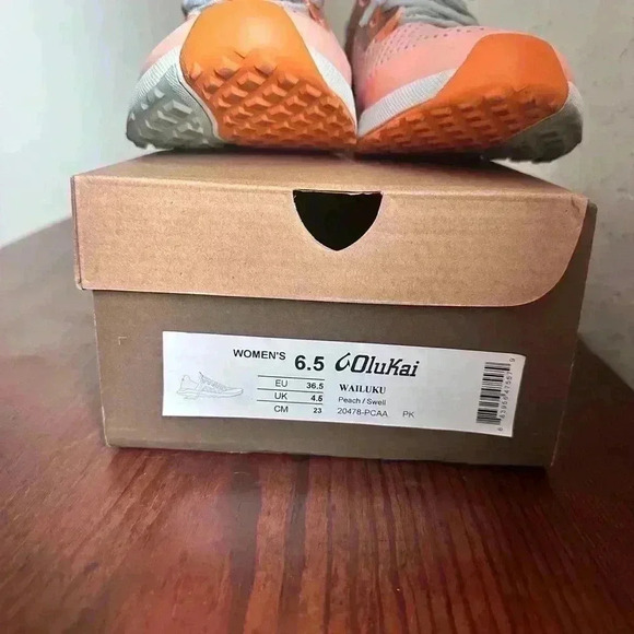 Women's Olukai Wailuku Comfort Sneaker Peach/Swell NIB Women’s Size 6.5 - Picture 3 of 12